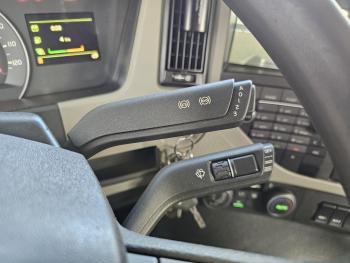 FM 420 8x2 / HIAB HOOKLIFT + 30 t/m CRANE - KRAN